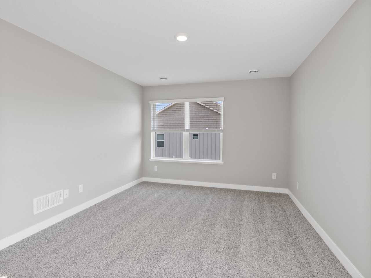 17066 Dysart Pl #17066 - Photo 3 of 32