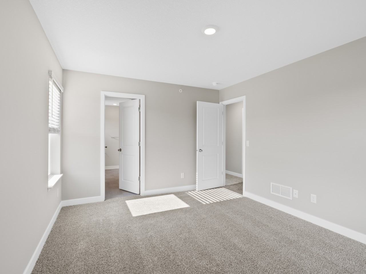 17066 Dysart Pl #17066 - Photo 4 of 32