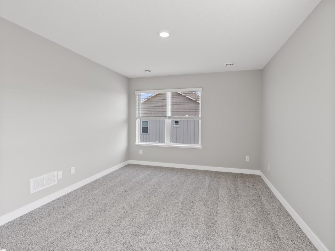 17066 Dysart Pl #17066 - Photo 5 of 32