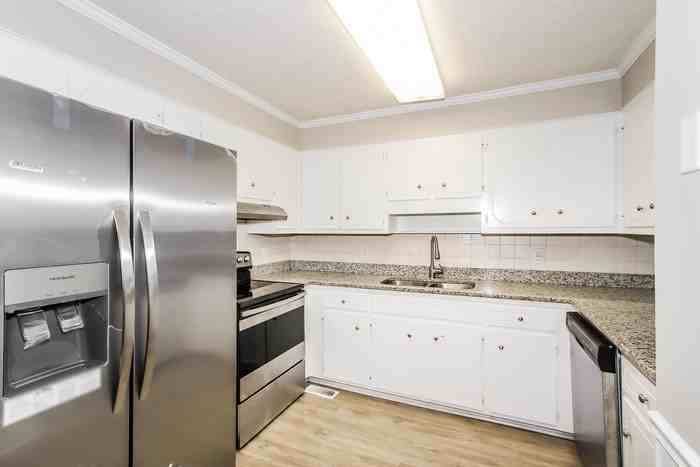 145 Crawford Dr - Photo 7 of 17