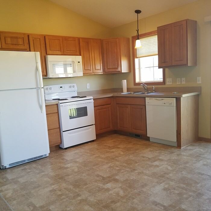 516 Dogwood St Ne - Photo 2 of 10