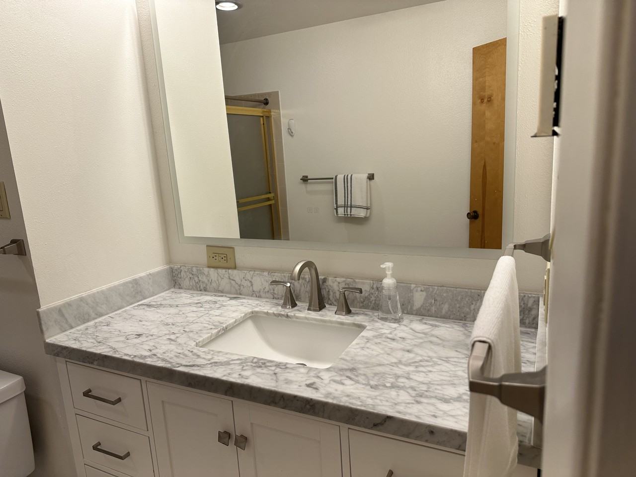 340 Rim Rd #340B - Photo 3 of 12