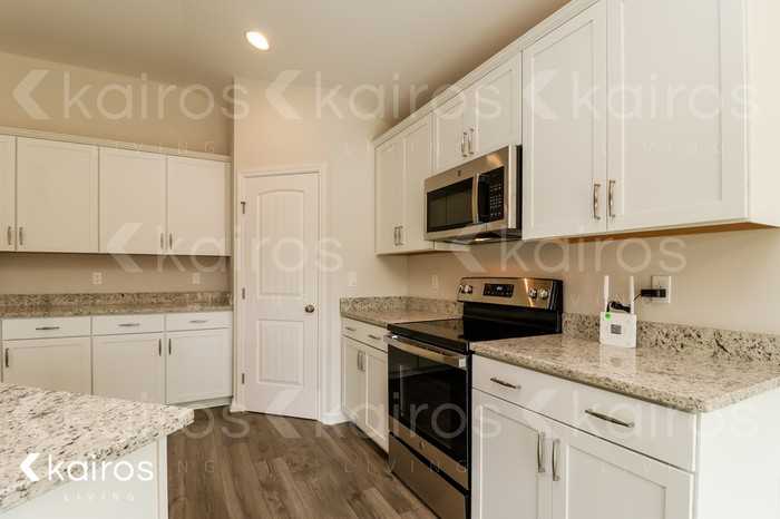 17 Red Oak Dr - Photo 5 of 17