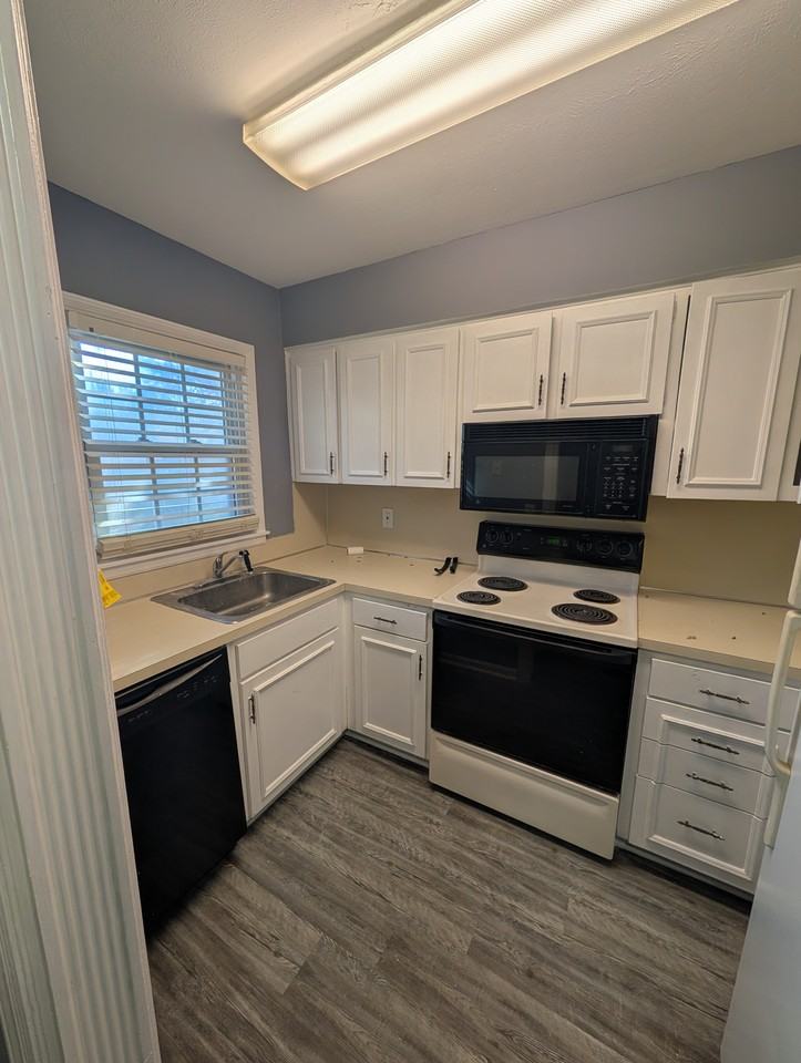 4705 20th Ave #2 - Photo 3 of 10