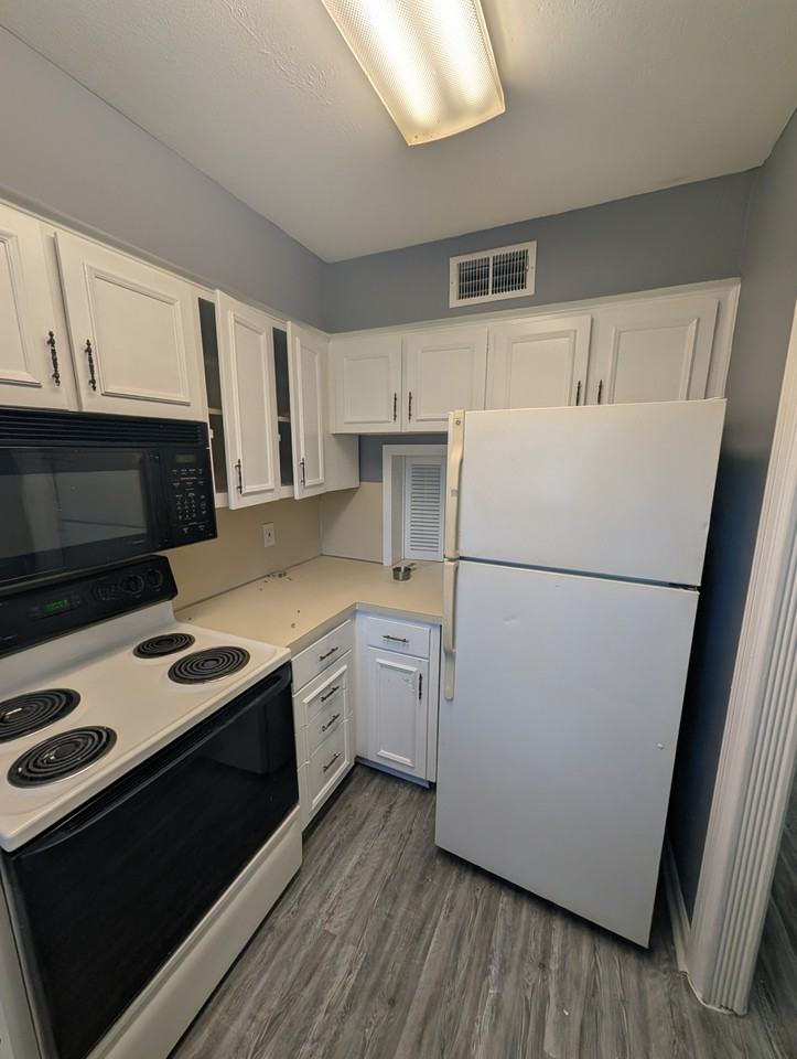 4705 20th Ave #2 - Photo 4 of 10