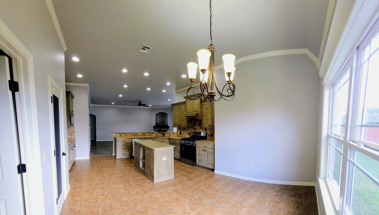 1210 E 134th Pl #NA - Photo 3 of 14