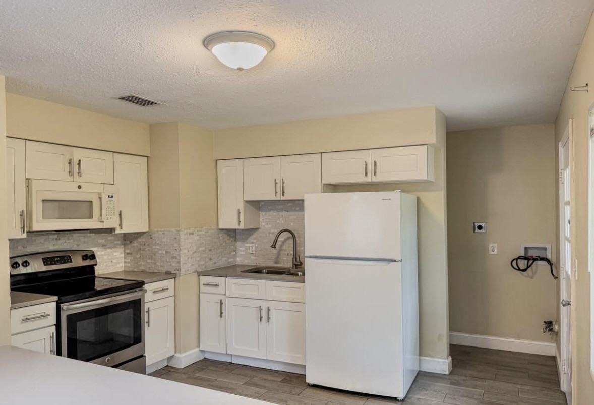 732 W Hubbard Ave #NA - Photo 3 of 7