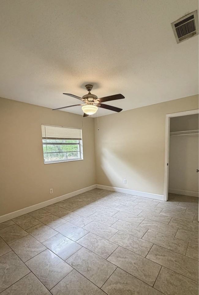 732 W Hubbard Ave #NA - Photo 5 of 7