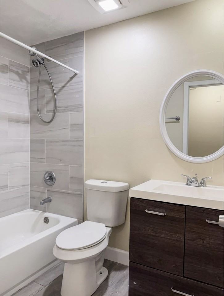 732 W Hubbard Ave #NA - Photo 6 of 7