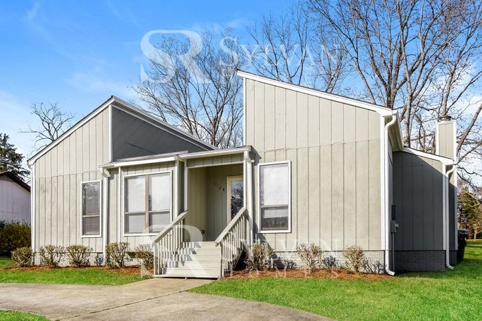 11129 Meadowcrest Ln - Photo 3 of 16