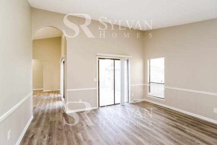 11129 Meadowcrest Ln - Photo 4 of 16