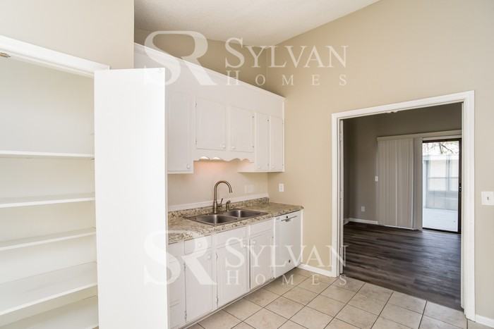 11129 Meadowcrest Ln - Photo 6 of 16