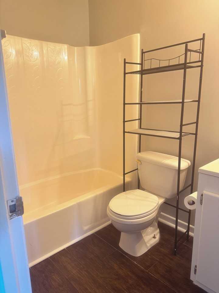 220 Charleston Ave #220 - Photo 7 of 8