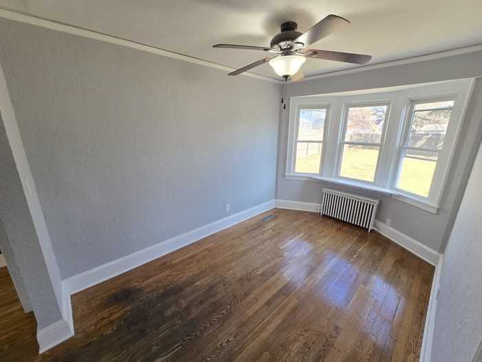 3504 Chesapeake Blvd - Photo 4 of 22