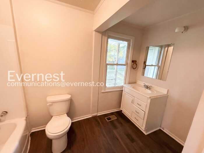 222 73rd St N - Photo 3 of 10