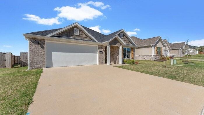 4246 W Buckaroo St - Photo 3 of 23