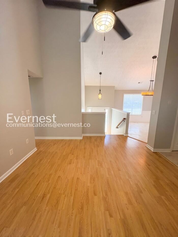 228 Nina Cir - Photo 7 of 35