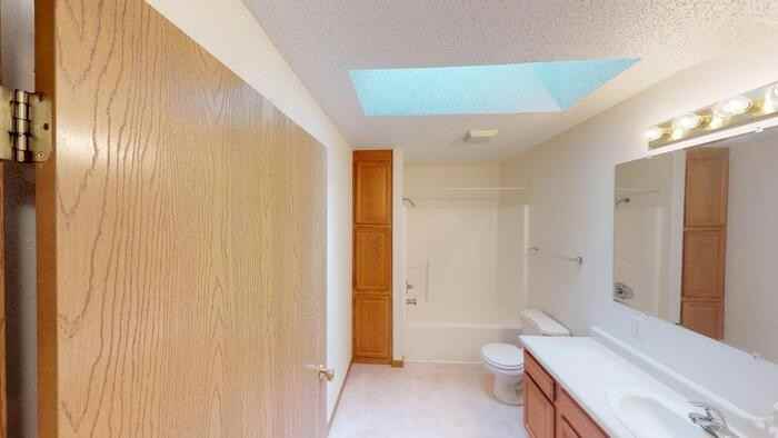 306 S 13th St - Photo 6 of 20