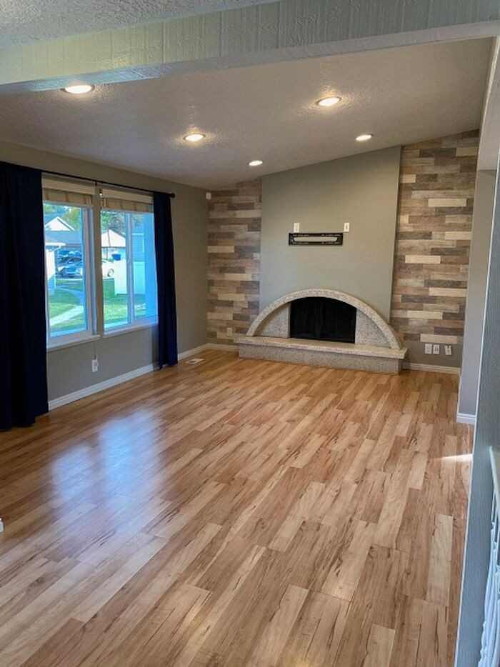 3018 W Shadow Park Dr - Photo 2 of 23