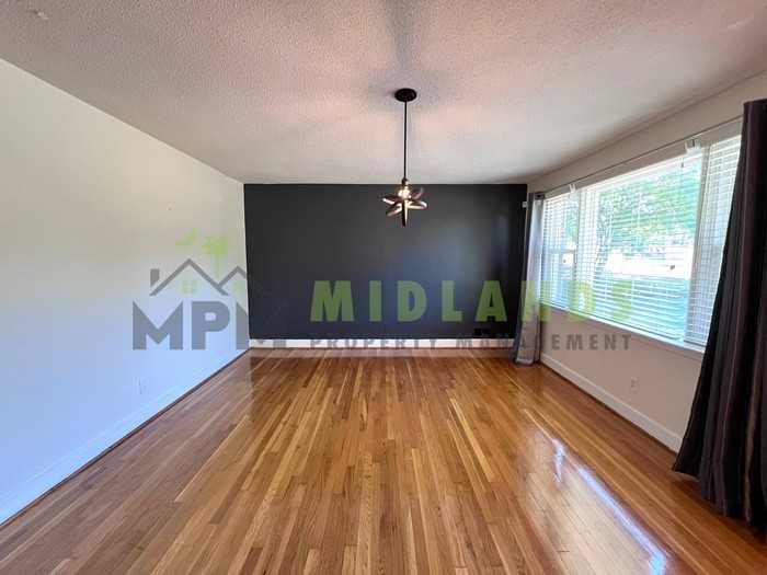 3836 Davies Dr - Photo 4 of 50