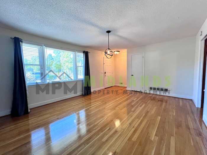 3836 Davies Dr - Photo 5 of 50