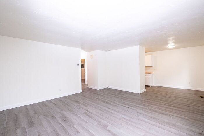 3725 Se Jackson St - Photo 6 of 13