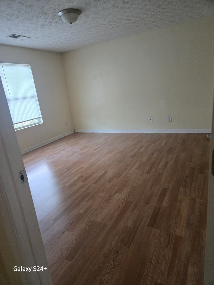 14302 Fairington Ridge Cir #NA - Photo 4 of 6