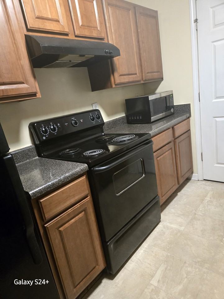 14302 Fairington Ridge Cir #NA - Photo 5 of 6