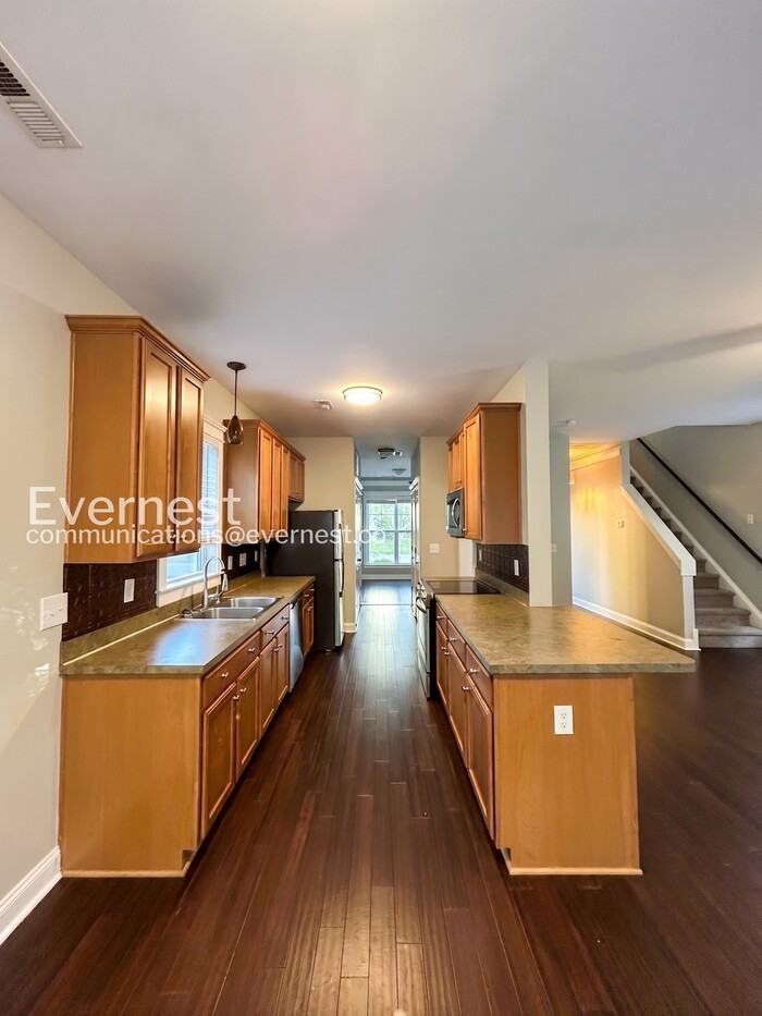 10217 Caldwell Forest Dr - Photo 4 of 28