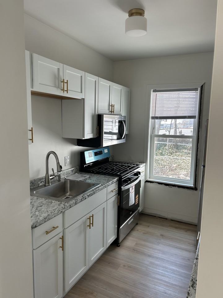 160 Robeson St #1WEST - Photo 6 of 7