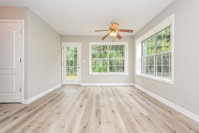 7624 Mcgillicuty Dr - Photo 4 of 15