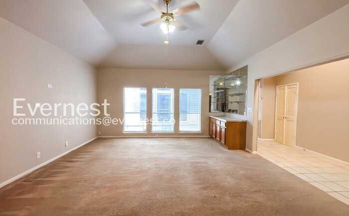 3103 Hazy Park Dr - Photo 7 of 32