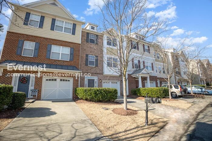 322 Linden Park Ln - Photo 2 of 30