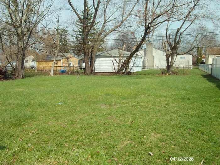 22316 Ira Blvd - Photo 2 of 3