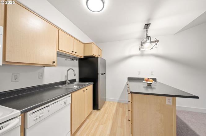 9837 Ne Irving St #322 - Photo 3 of 11