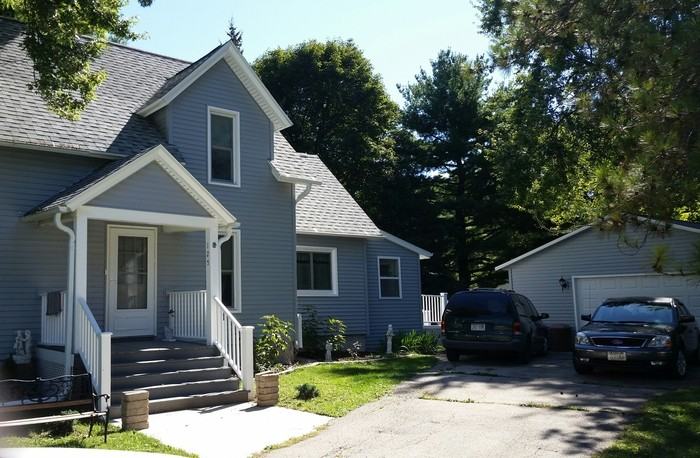 125 Pleasant St - Photo 2 of 19