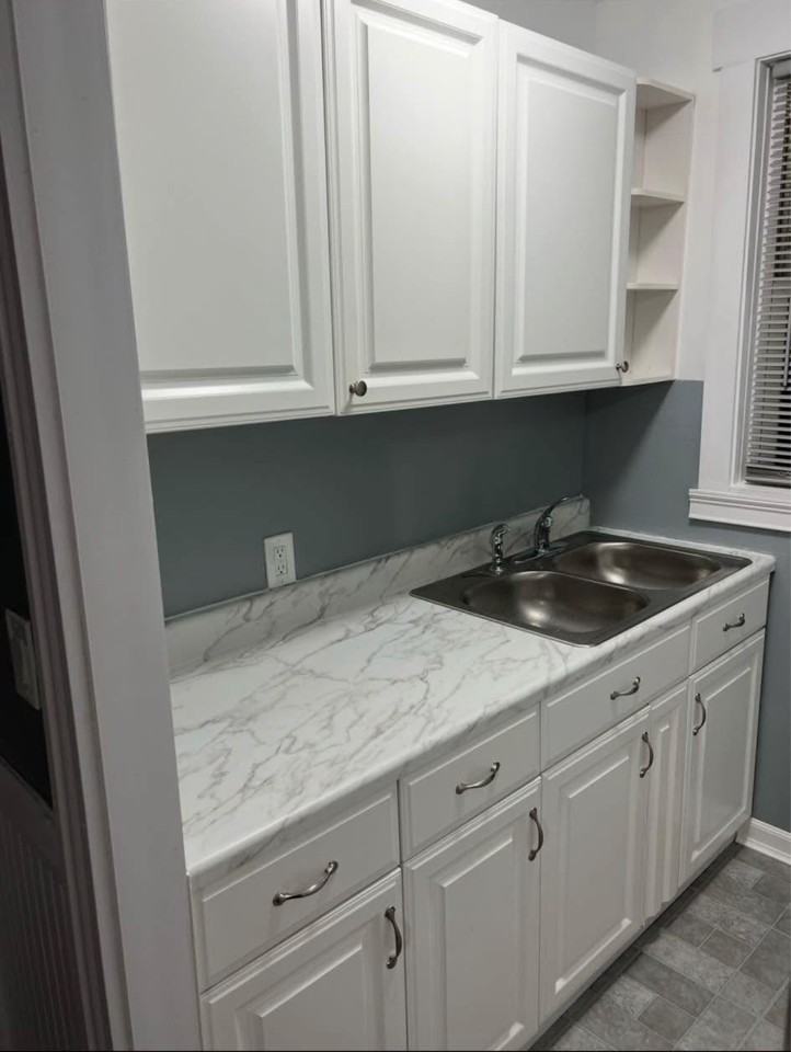 37 Mcaloon St #2 - Photo 4 of 10