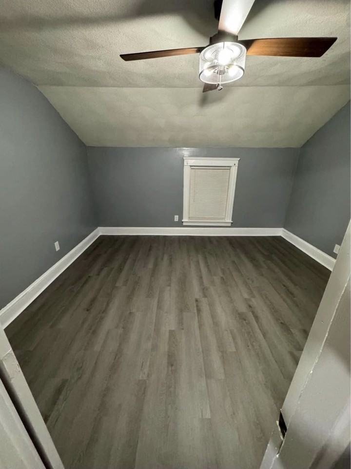 37 Mcaloon St #2 - Photo 5 of 10