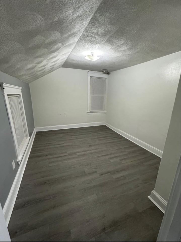 37 Mcaloon St #2 - Photo 7 of 10