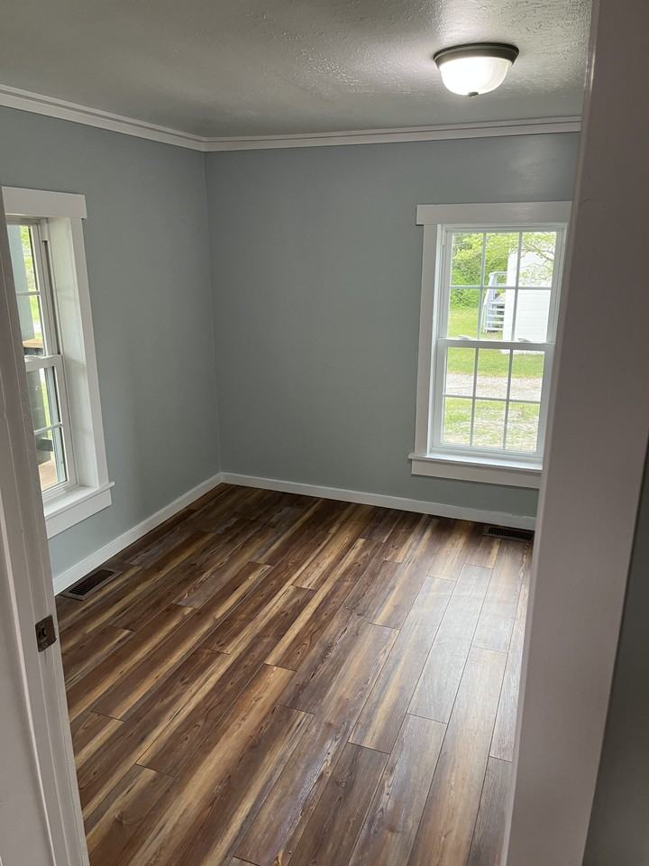 611 2nd St #NA - Photo 7 of 11