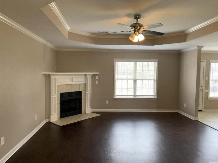 2400 Palisade Dr - Photo 2 of 13