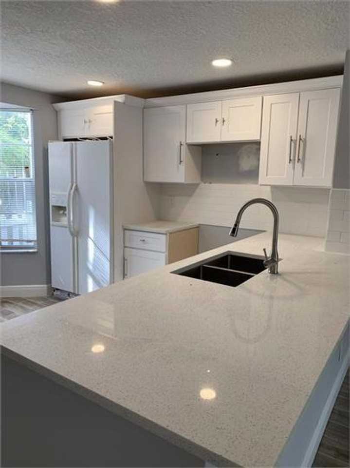 125 Sw 3rd St - Photo 7 of 16