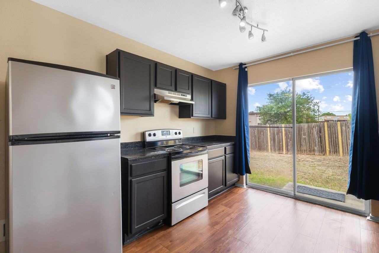 8304 Heights Vly - Photo 6 of 22