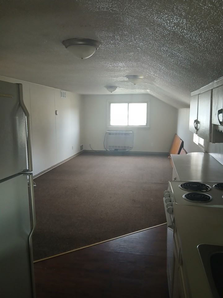 416 Milton St #B - Photo 2 of 13