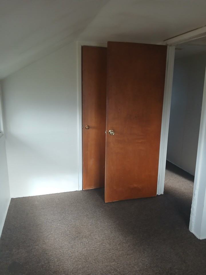 416 Milton St #B - Photo 3 of 13