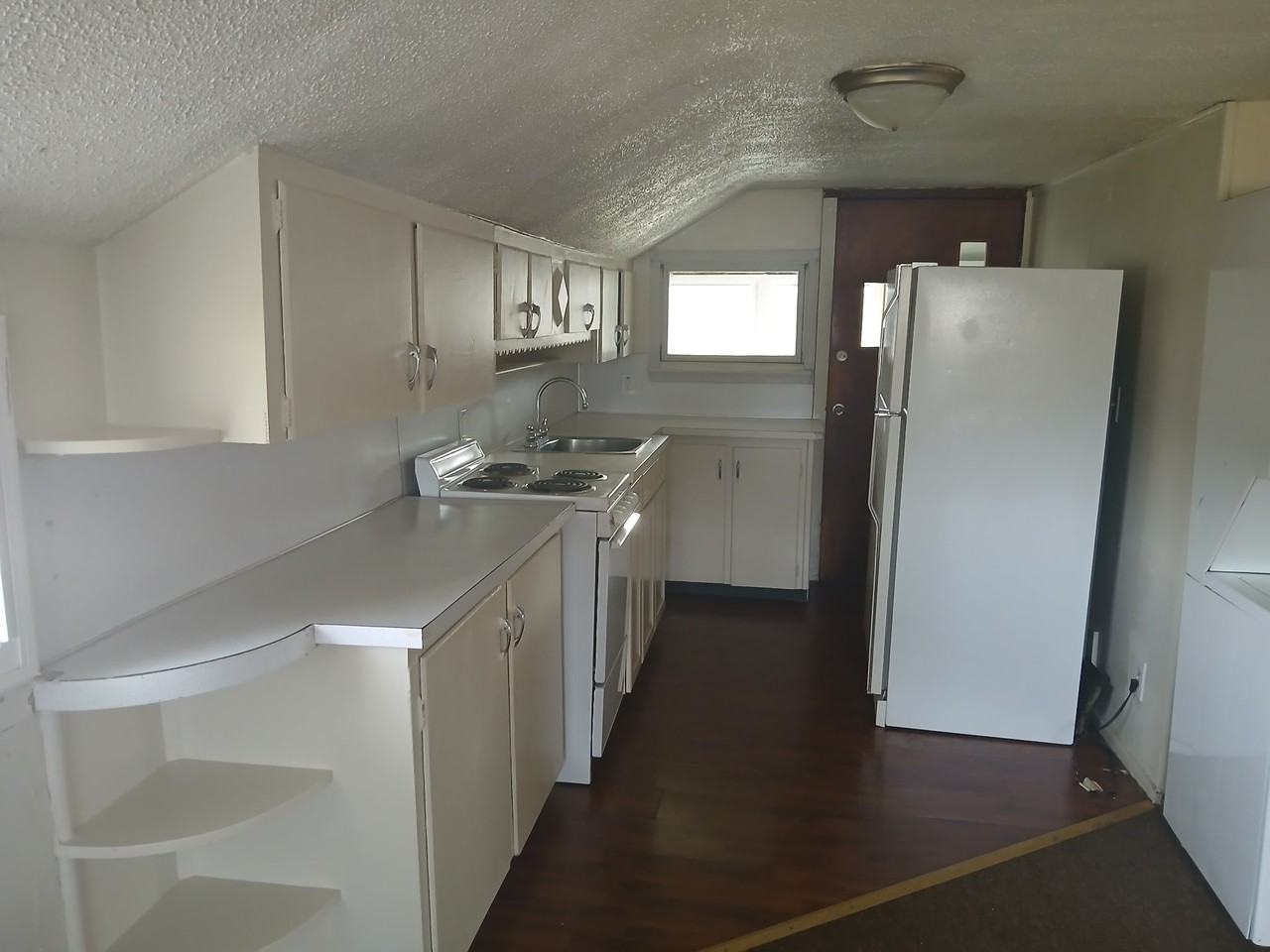 416 Milton St #B - Photo 4 of 13