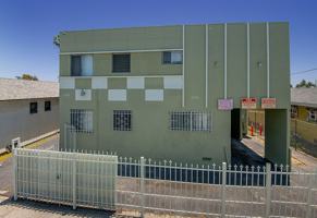 featured image of 1088 W 39th St