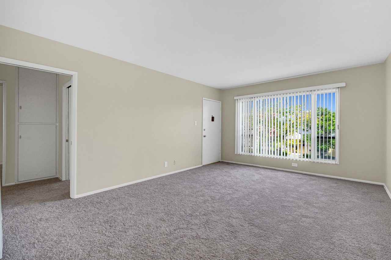 607 N Florence St - Photo 2 of 8