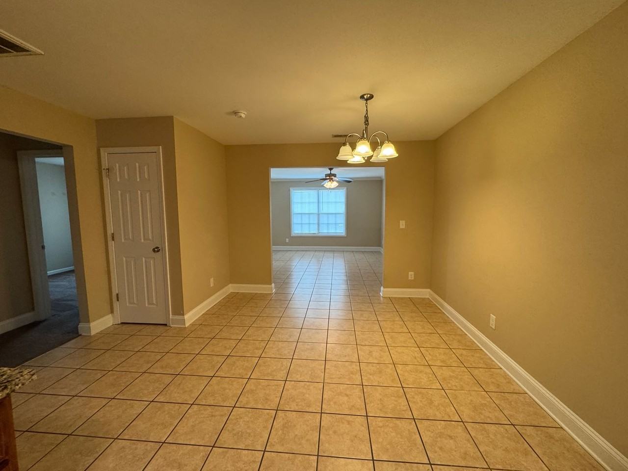 1105B Cason St - Photo 4 of 16