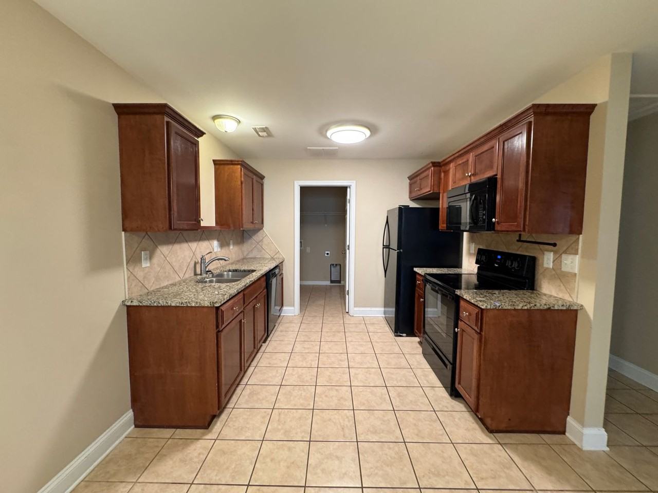 1105B Cason St - Photo 5 of 16